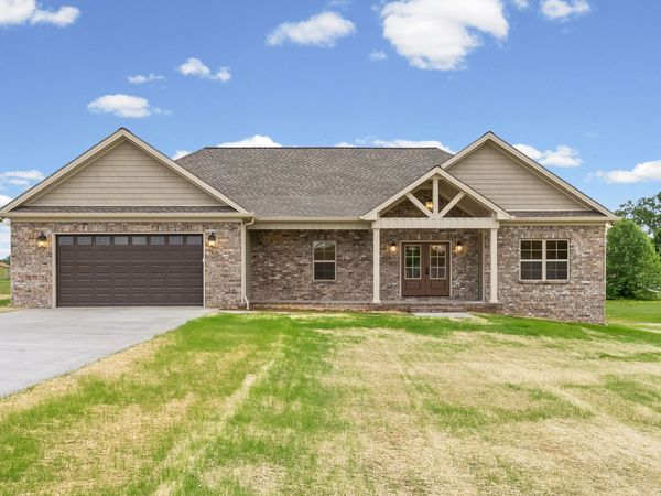 445 N Ridge Dr , Hopkinsville, KY 42240