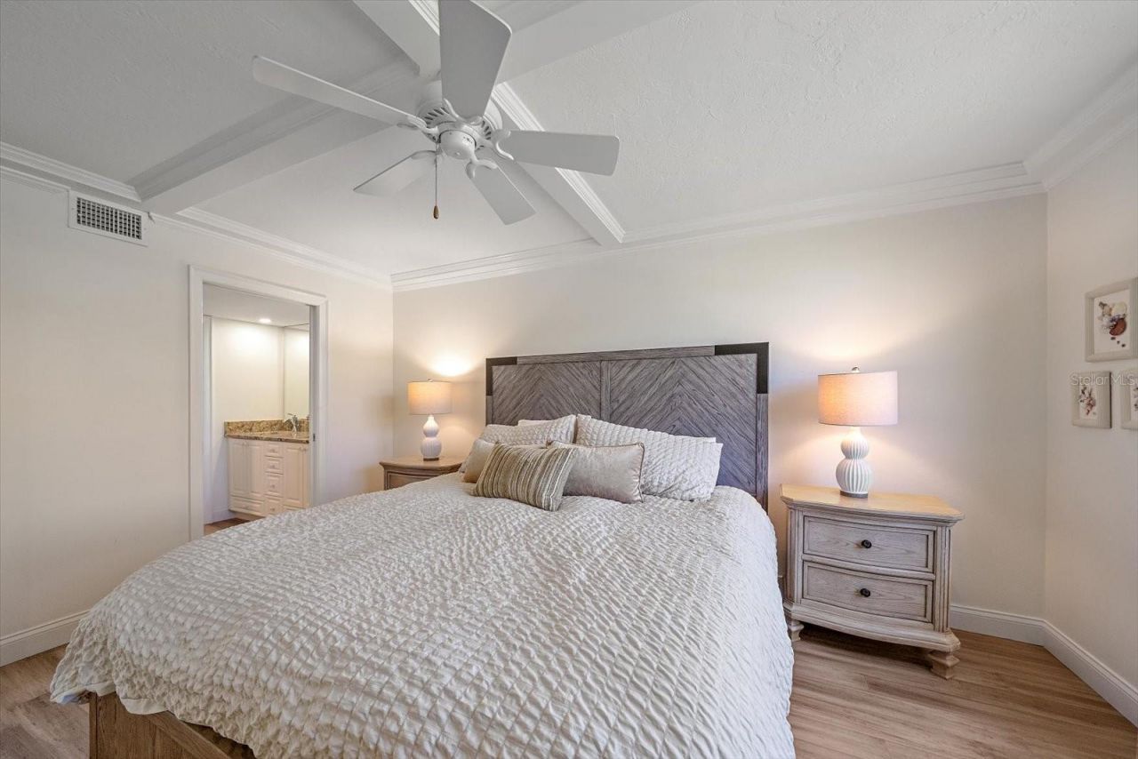5790 Midnight Pass Road, Unit 209, Sarasota, FL 34242 Photo