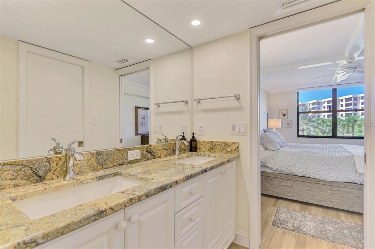 5790 Midnight Pass Road, Unit 209, Sarasota, FL 34242 Photo