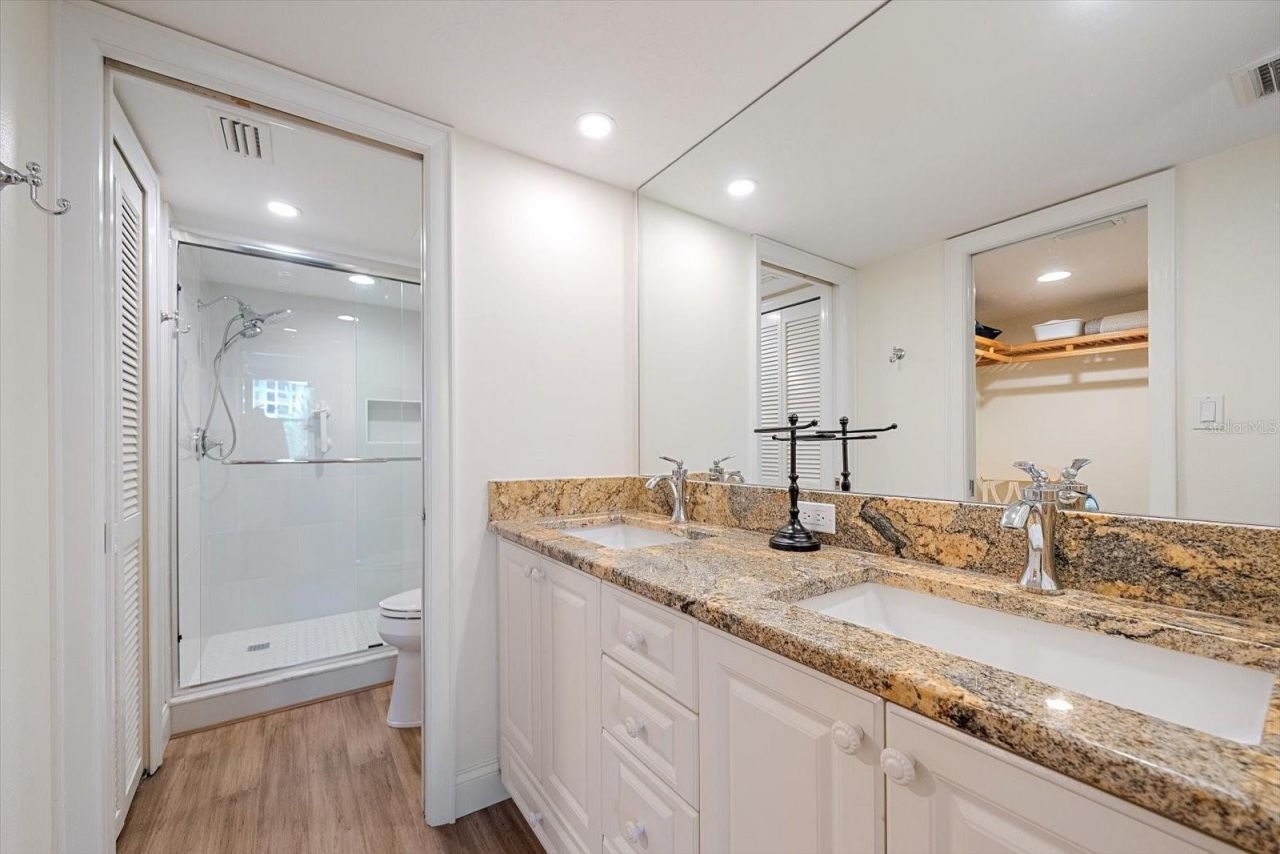 5790 Midnight Pass Road, Unit 209, Sarasota, FL 34242 Photo