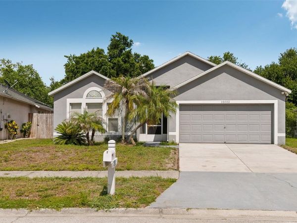 25002 HYDE PARK BOULEVARD , LAND O LAKES, FL 34639