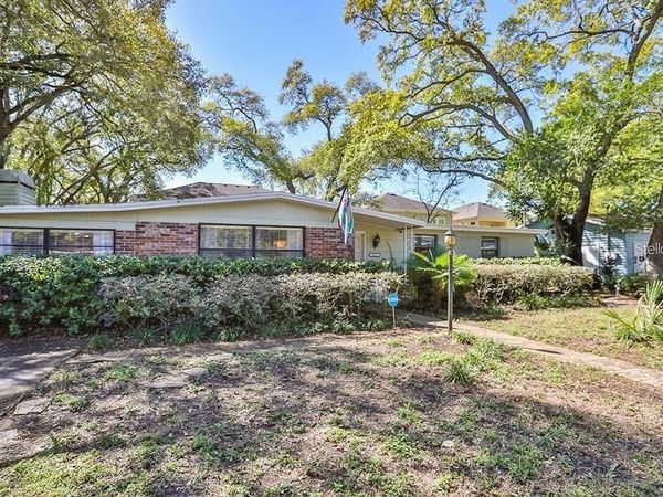 3214 W COACHMAN AVENUE , TAMPA, FL 33611