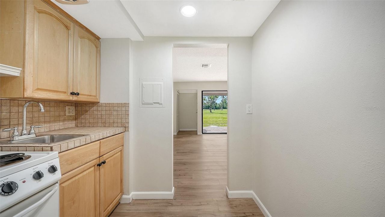 3569 Longmeadow, Unit 35, Sarasota, FL 34235 Photo