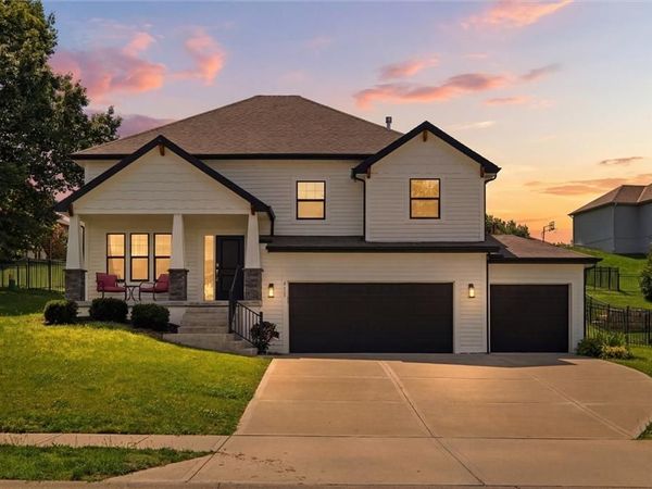 8278 Primrose Street, De Soto, KS 66018