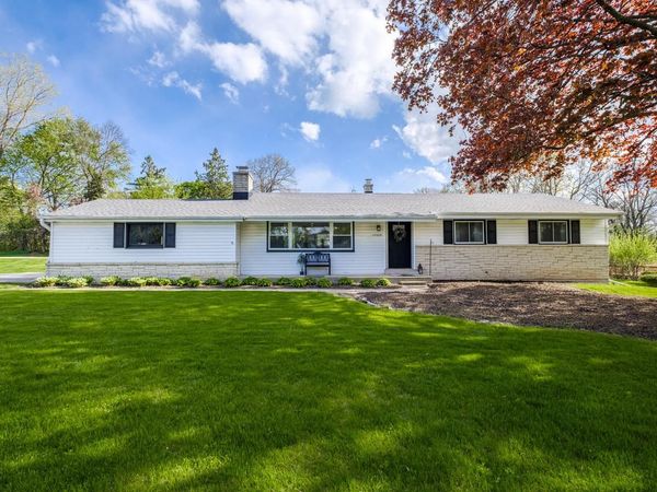17535 Azure LANE, Brookfield, WI 53045