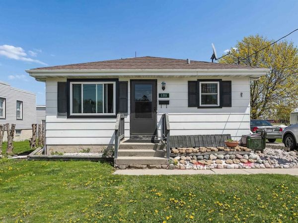 1311 31ST STREET, Manitowoc, WI 54220