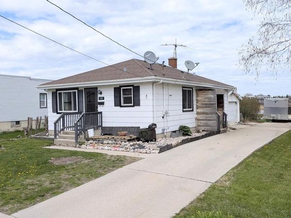 1311 31ST STREET, Manitowoc, WI 54220