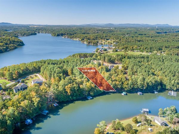 6128 Plantation Pointe Drive , Granite Falls, NC 28630