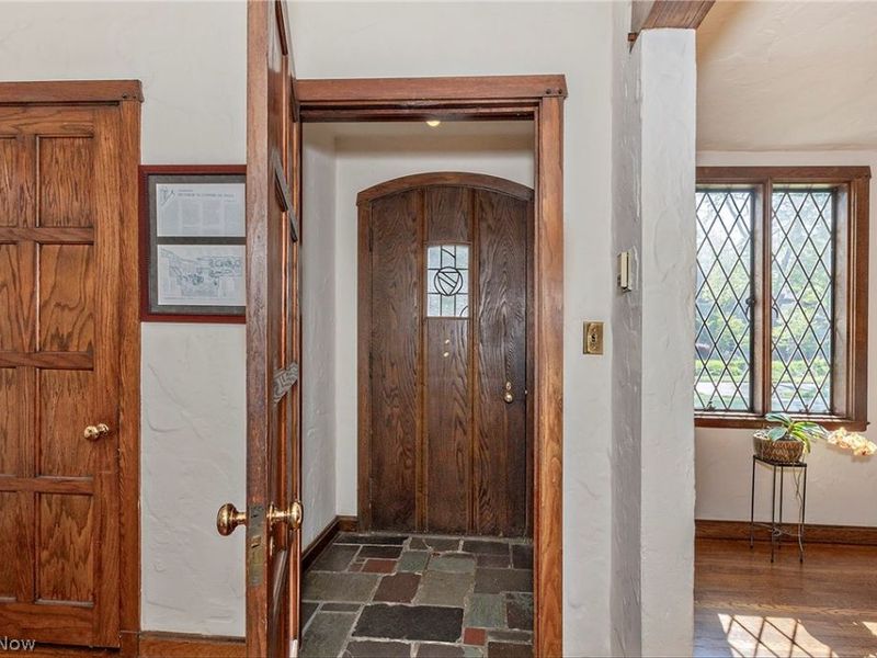 3306 Grenway Road, Shaker Heights, OH 44122 Photo 3