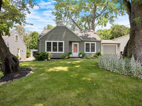 518 Cleveland Boulevard , Fayetteville, NY 13066