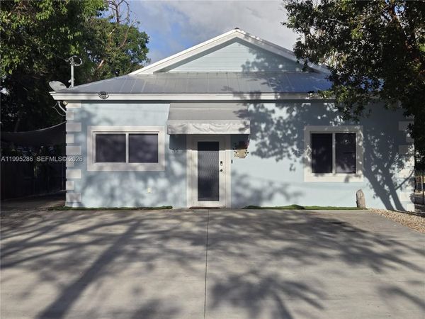 56 W Tina Pl , Key Largo, FL 33037