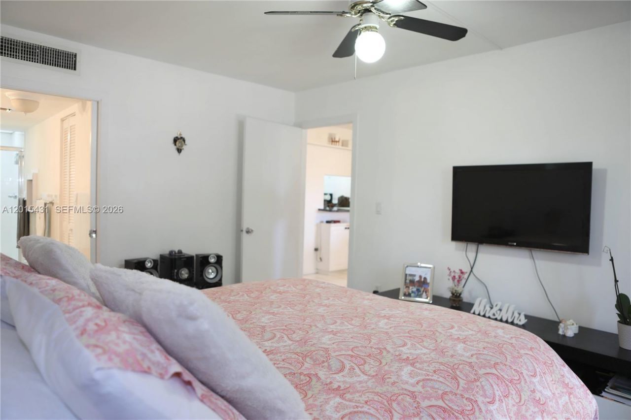 55 Ocean Lane Dr , Unit 3030, Key Biscayne, FL 33149 Photo