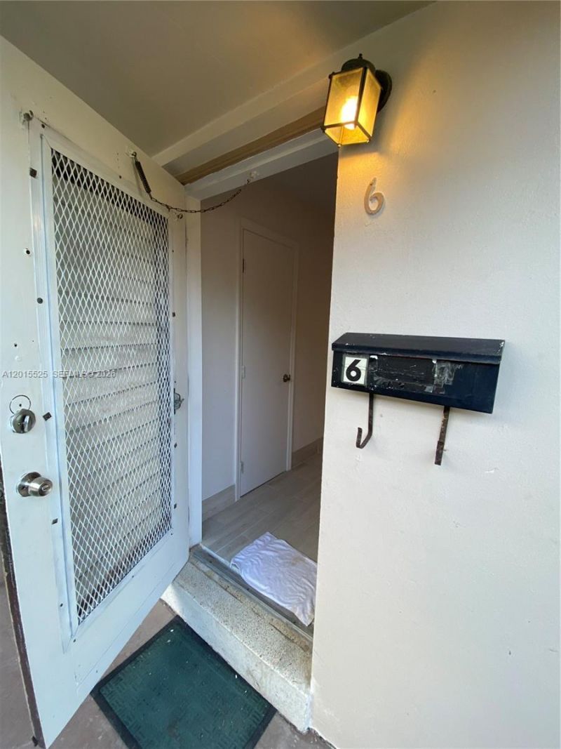 1723 Liberty St , Unit 6, Hollywood, FL 33020 Photo