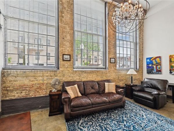 920 POEYFARRE Street, Unit 109, New Orleans, LA 70130