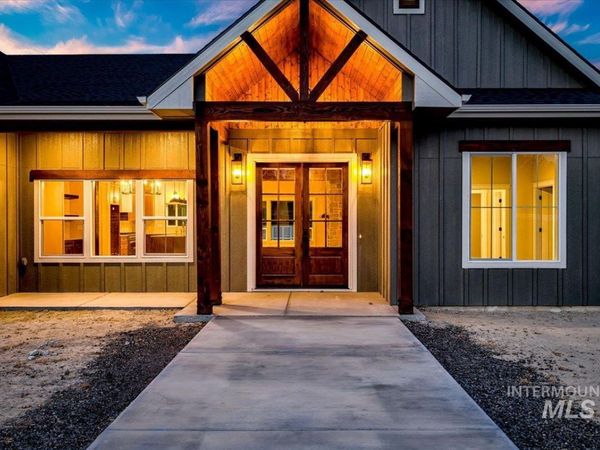 476 Bass Run Lane, Marsing, ID 83639