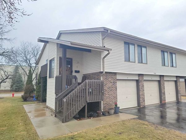 7557 BRISTOL Lane , Unit 1, Hanover Park, IL 60133