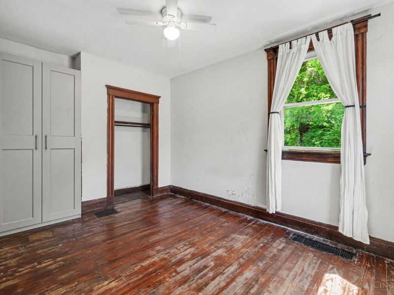 2200 W Clifton Avenue, Cincinnati, OH 45219 Photo 16