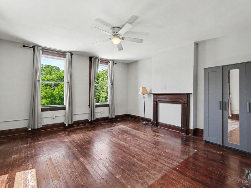 2200 W Clifton Avenue, Cincinnati, OH 45219 Photo 18