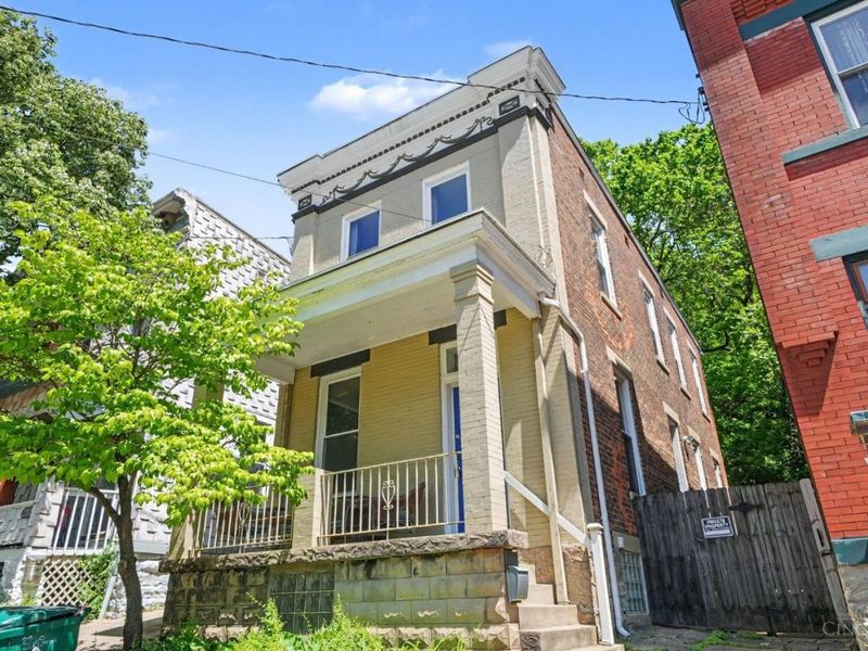 2200 W Clifton Avenue, Cincinnati, OH 45219 Photo 2