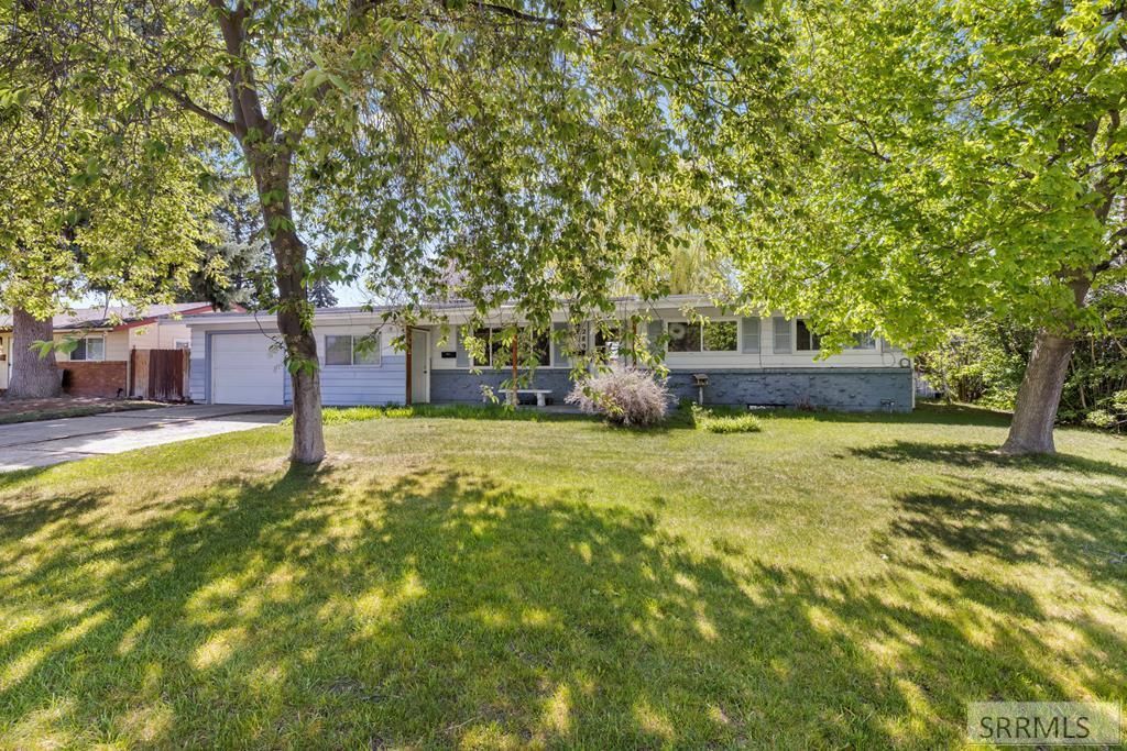 289 Davidson Drive, Idaho Falls, ID 83401 Main Photo
