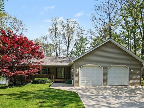 32058 County Road 687, Bangor, MI 49013