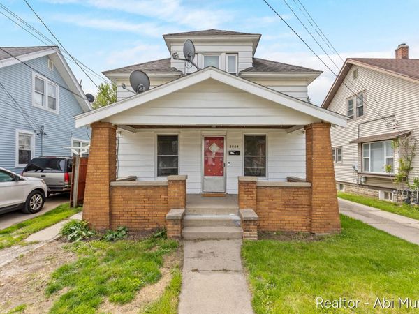 2029 Arnold Avenue SW, Wyoming, MI 49509