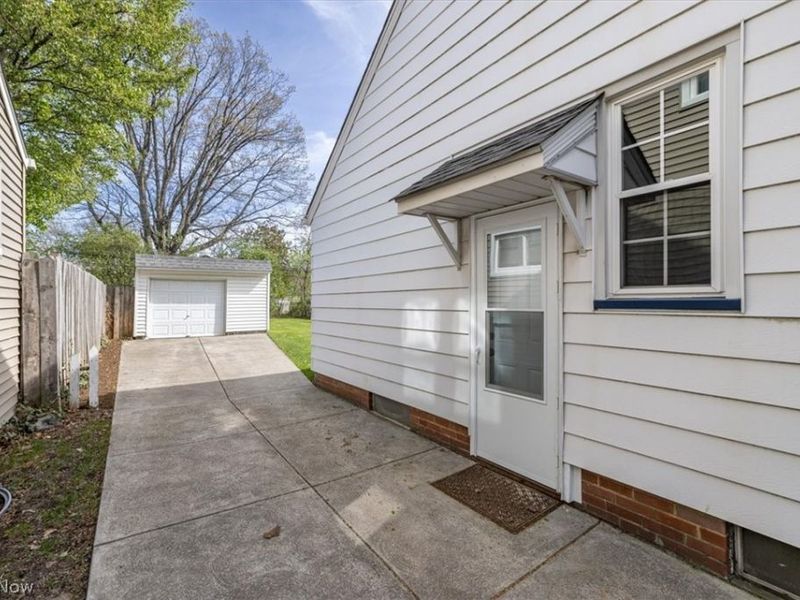 12329 Darlington Avenue, Garfield Heights, OH 44125 Photo 19