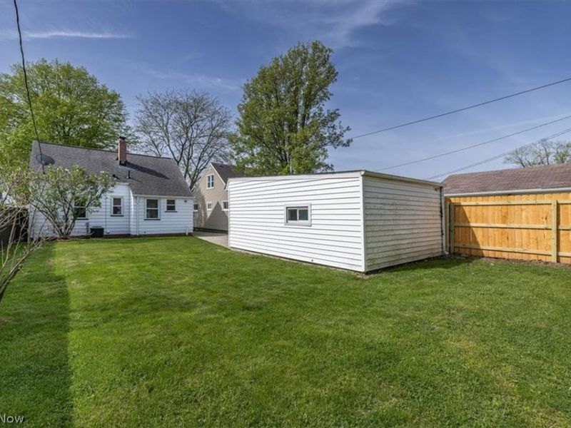 12329 Darlington Avenue, Garfield Heights, OH 44125 Photo 21