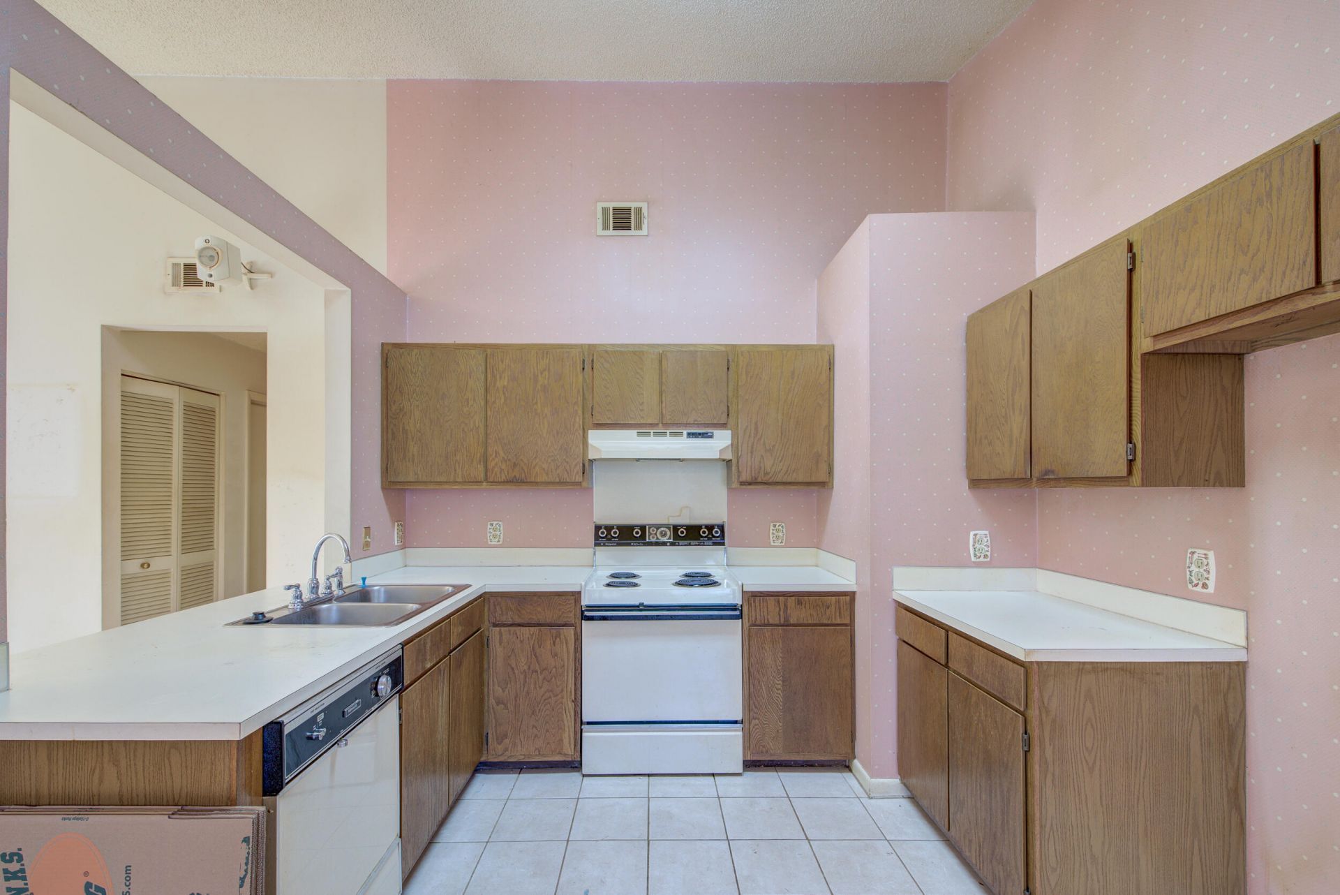 1139 Bellwood Road Photo 6