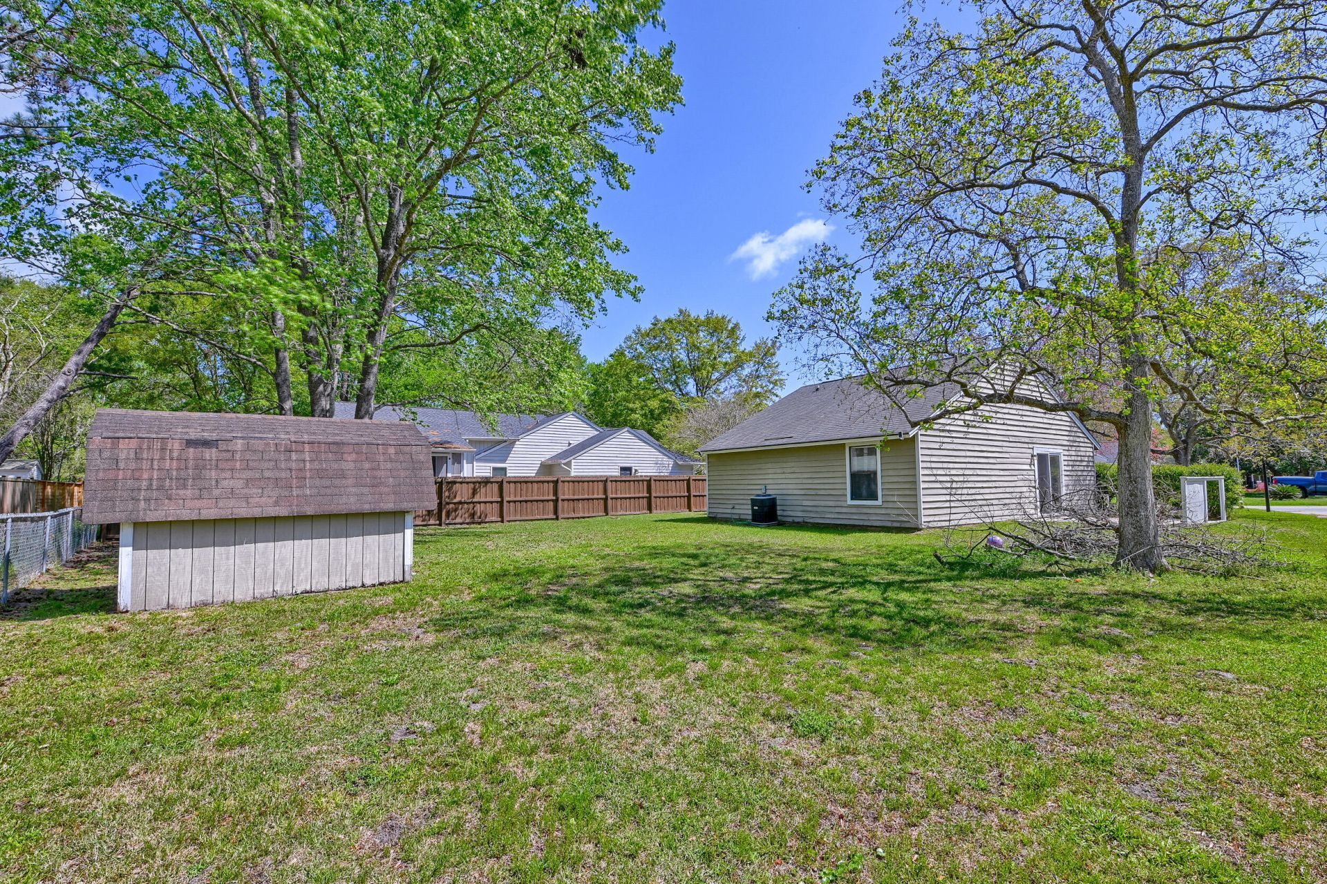 1139 Bellwood Road Photo 8