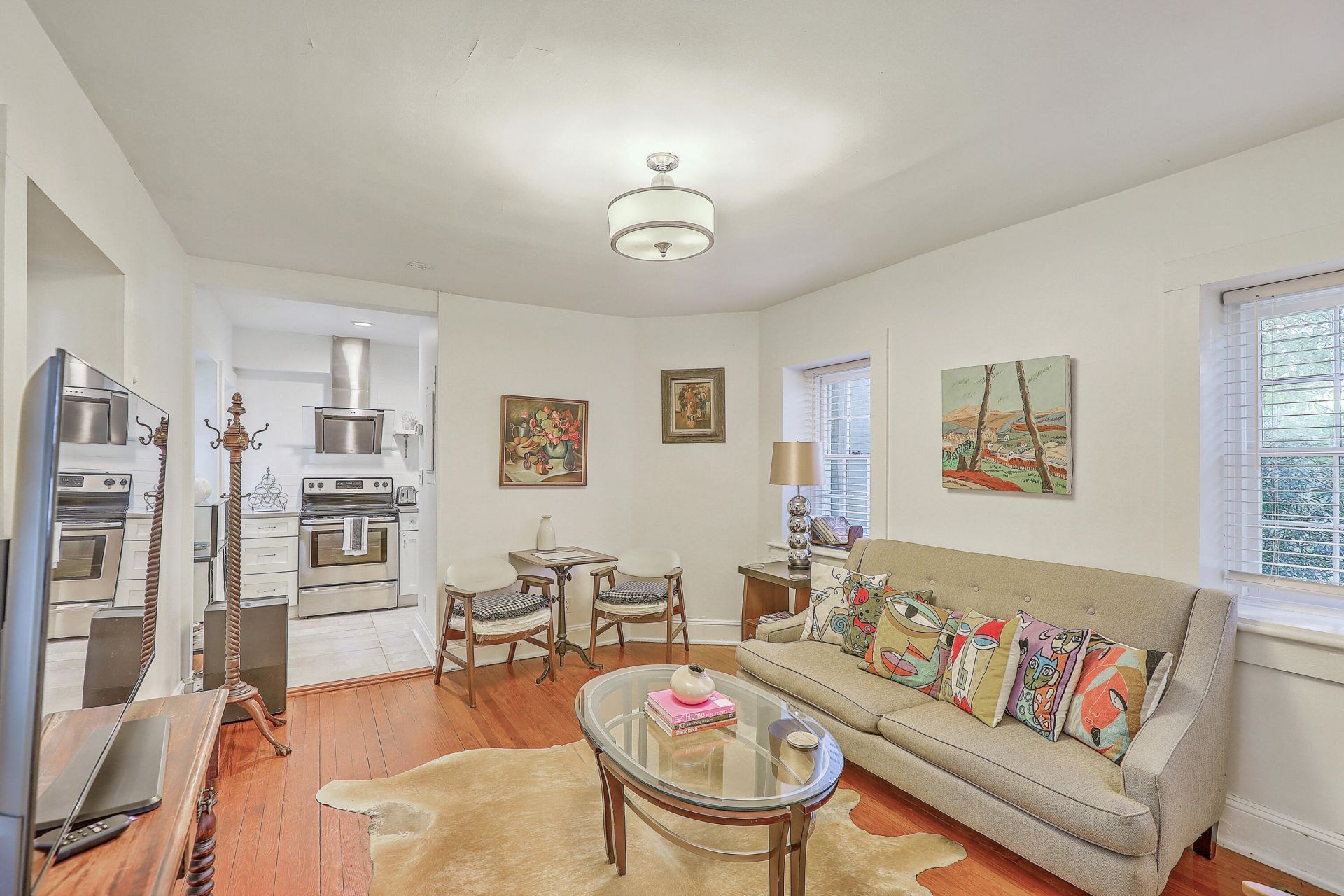 11 George Street Photo 44