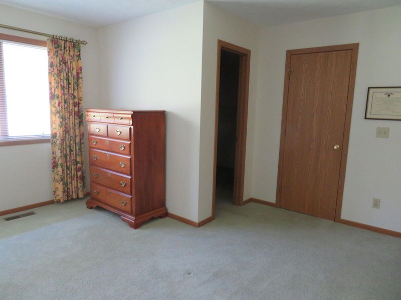 609 Julia Street, Unit 12, Urbana, OH 43078 Photo 11