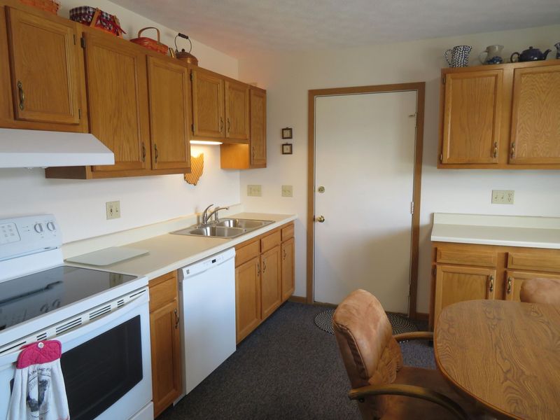 609 Julia Street, Unit 12, Urbana, OH 43078 Photo 5