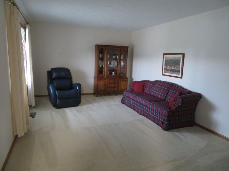 609 Julia Street, Unit 12, Urbana, OH 43078 Photo 7
