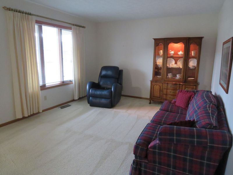 609 Julia Street, Unit 12, Urbana, OH 43078 Photo 9