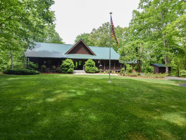 562 Brier Branch Road, Graysville, TN 37338