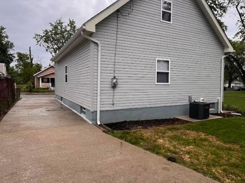 2867 E 10th Avenue, Columbus, OH 43219 Photo 29
