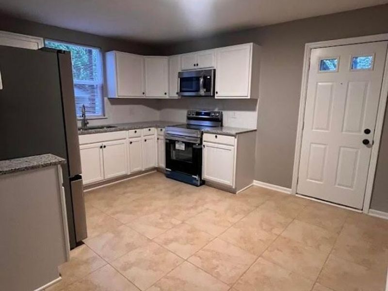 2867 E 10th Avenue, Columbus, OH 43219 Photo 8