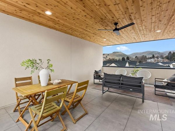 3339 W Forsythia Dr, End Unit, Boise, ID 83703