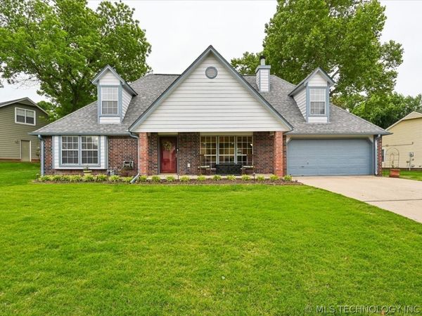 2934 W Berwick Street, Claremore, OK 74017