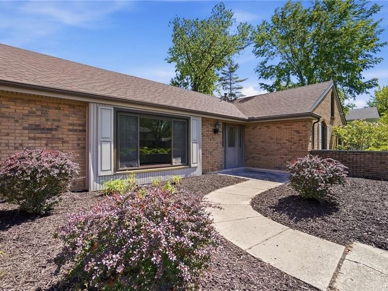 1081 Cedar Creek Circle, Washington Township, OH 45459 Photo 2