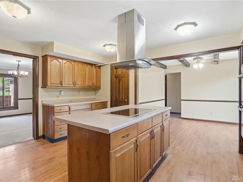 1081 Cedar Creek Circle, Washington Township, OH 45459 Photo 4