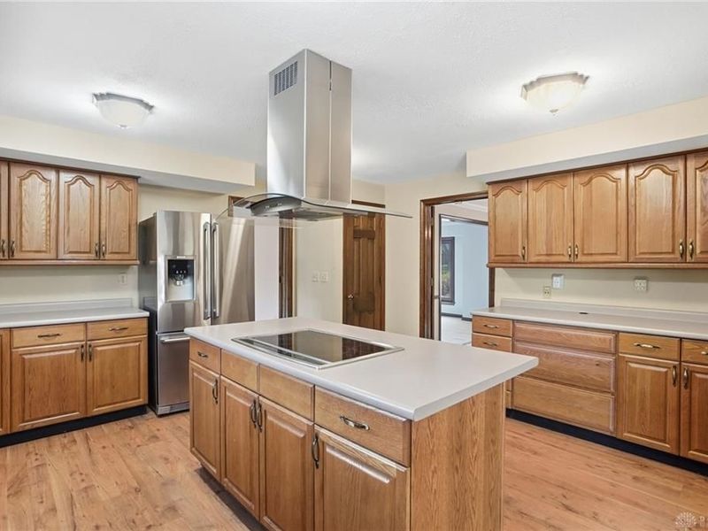 1081 Cedar Creek Circle, Washington Township, OH 45459 Photo 5