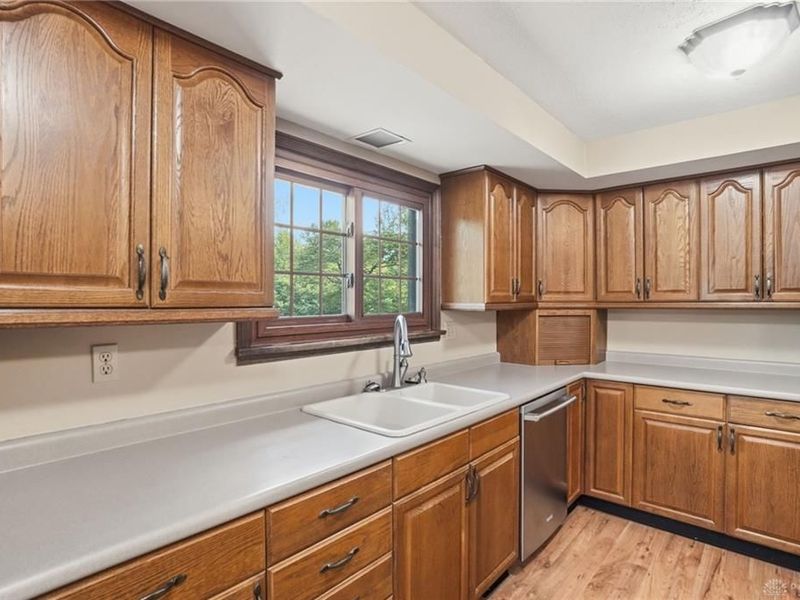 1081 Cedar Creek Circle, Washington Township, OH 45459 Photo 7