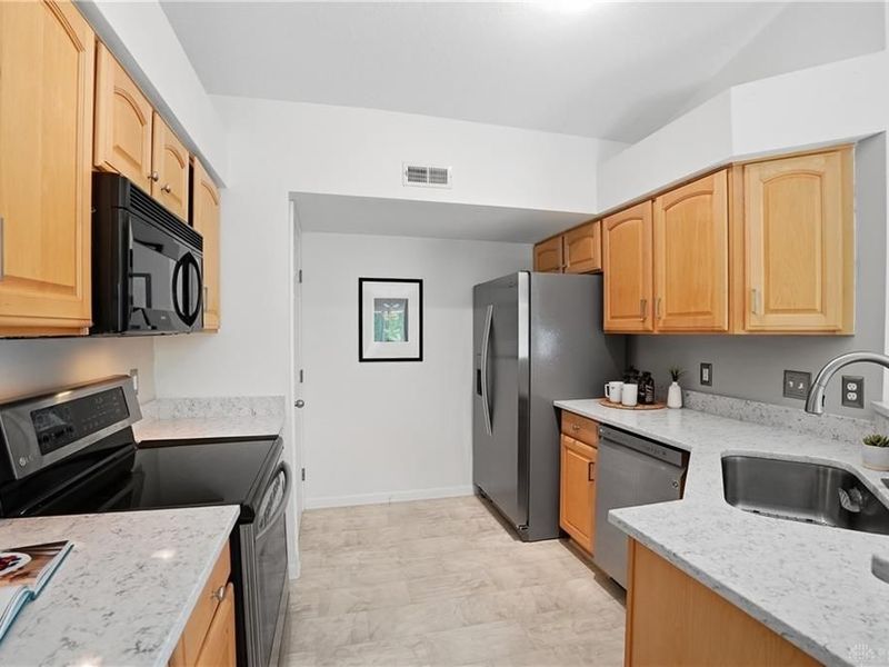 5892 Stonebridge Circle, Unit 302, Miami Township, OH 45150 Photo 18