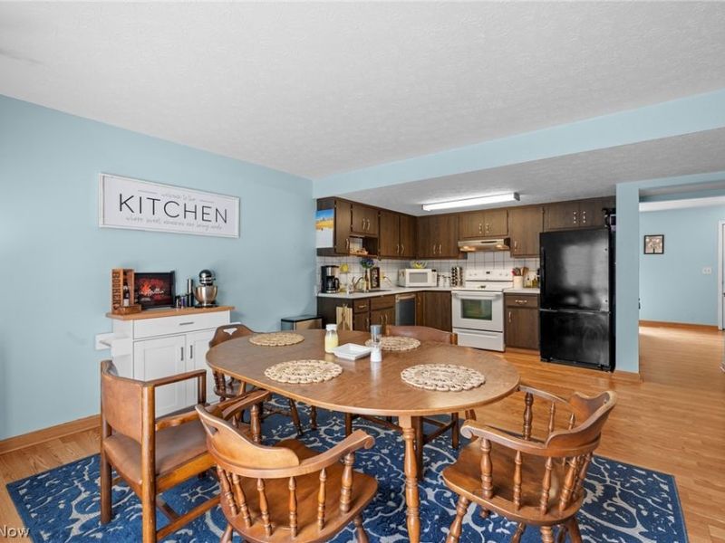 6962 S Parkway Drive, Middleburg Heights, OH 44130 Photo 10