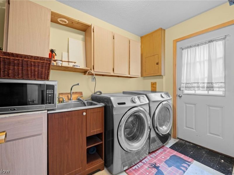 6962 S Parkway Drive, Middleburg Heights, OH 44130 Photo 14