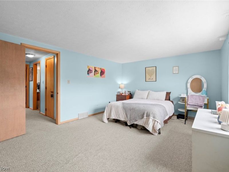 6962 S Parkway Drive, Middleburg Heights, OH 44130 Photo 18