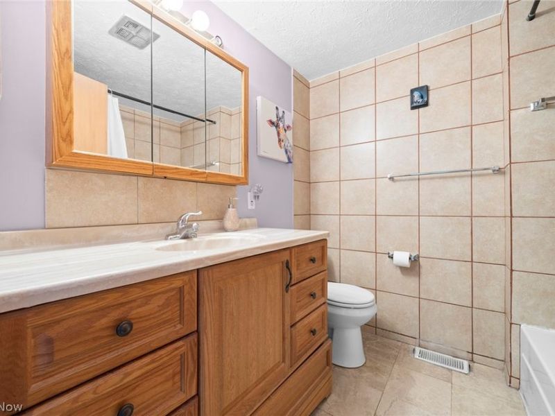 6962 S Parkway Drive, Middleburg Heights, OH 44130 Photo 19