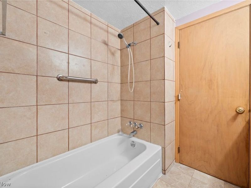 6962 S Parkway Drive, Middleburg Heights, OH 44130 Photo 21